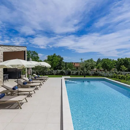 Sola By Interhome Tinjan