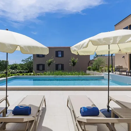 Sola By Interhome Tinjan
