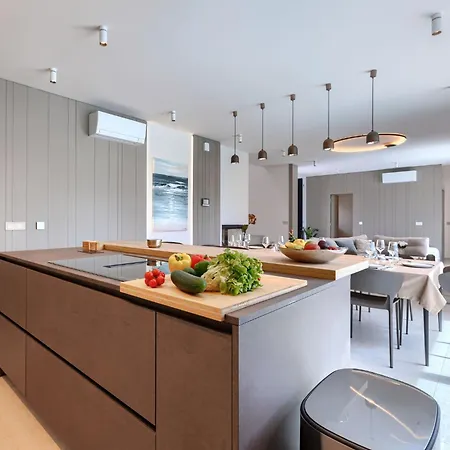Sola By Interhome Tinjan